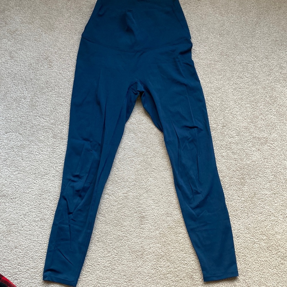 Lavento Womens 7/8 legging size small navy blue